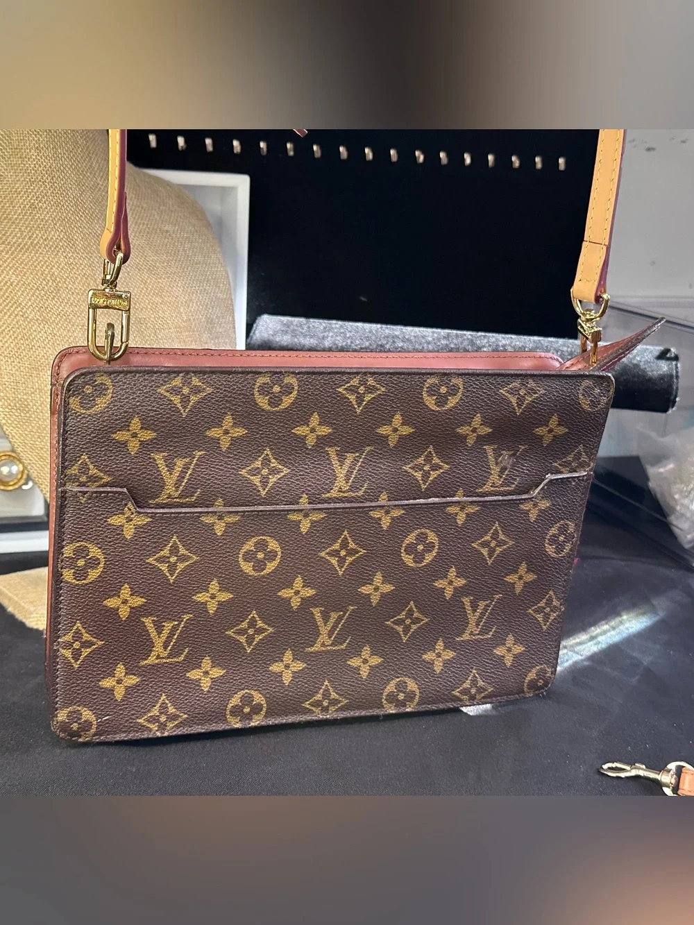 Auth LOUIS VUITTON Pochette Homme M51795 Monogram Clutch/Crossbody Bag